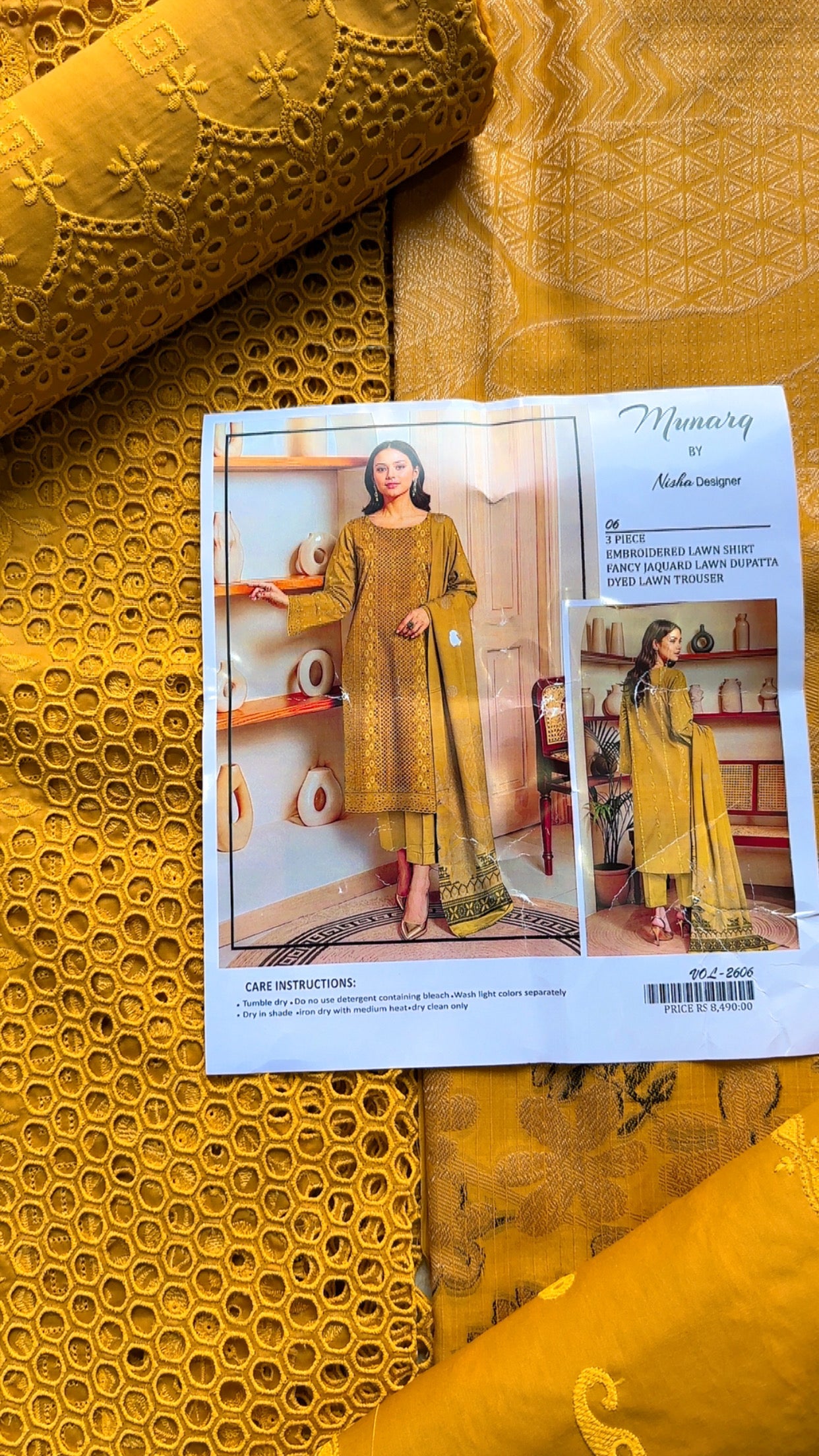 munraq 3pc unstitched suit